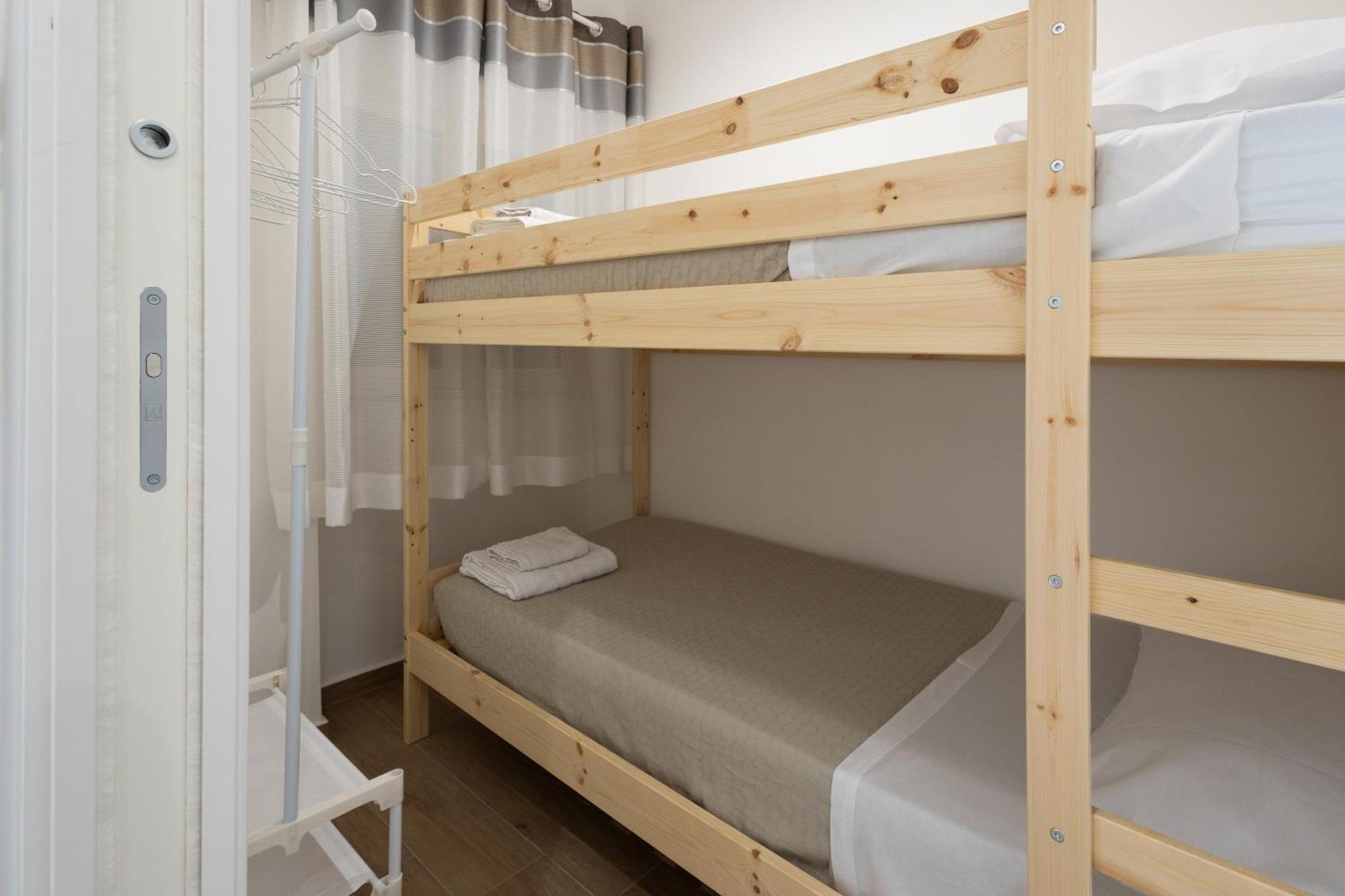 Ludo Holiday House - Charming Con Patio A Due Passi Dalla Cattedrale Palermo Exterior foto